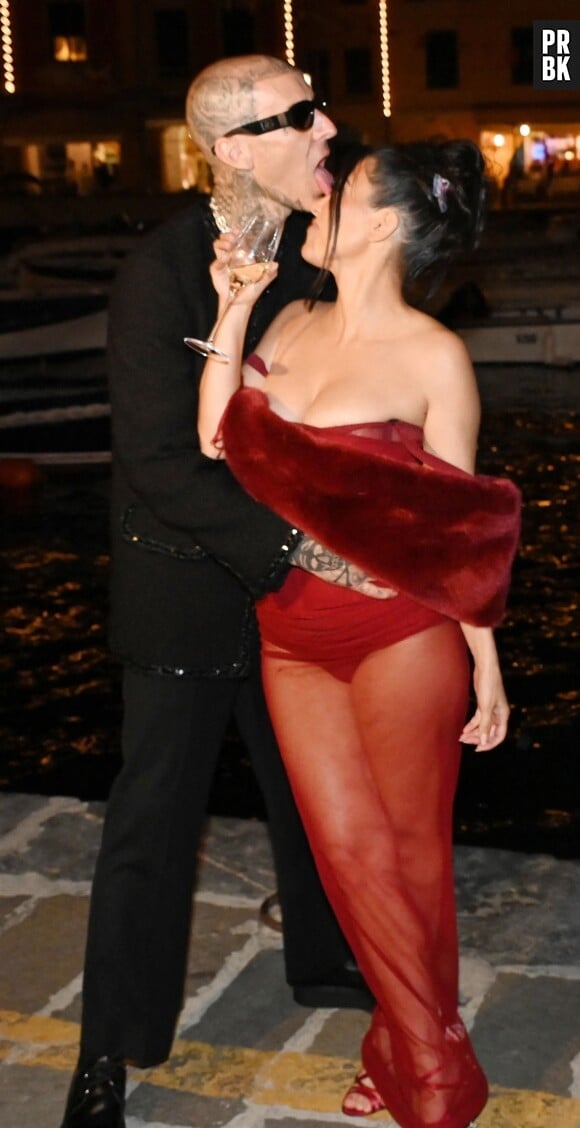 Travis Barker - Kourtney Kardashian - Les célébrités se pressent au mariage de Kourtney Kardashian et Travis Barker à Portofino, le 22 mai 2022. Merci de flouter le visage des enfants avant parution. 
