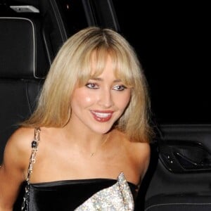 La chanteuse française a tout fait pour essayer d'approcher l'artiste américaine.
Sabrina Carpenter arrive à la soirée "Miley + Gucci" à Los Angeles, le 9 mars 2023.