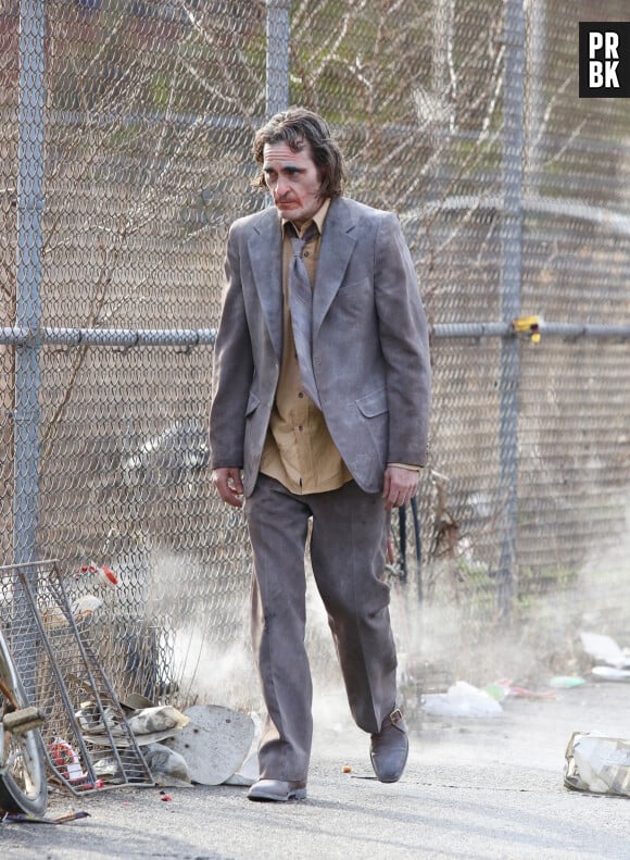Joaquin Phoenix sur le tournage du film "Joker: Folie à Deux" à New York, le 29 mars 2023.
