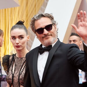 Joaquin Phoenix et sa compagne Rooney Mara arrivent à la 92ème cérémonie des Oscars 2020 au Hollywood and Highland à Los Angeles, CA, USA, on February 9, 2020. © AMPAS/Zuma Press/Bestimage