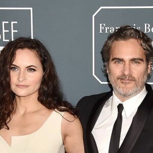 Joaquin Phoenix et sa soeur Rain Phoenix - lors de la 25ème édition de la soirée des Critics Choice Awards au Barker Hangar à Santa Monica, Los Angeles, Californie, Etats-Unis, le 12 janvier 2020.