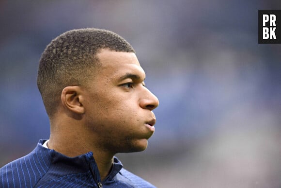 Au micro, il a mis les points sur les i : "Il ne faut pas attendre que ça nous touche personnellement pour agir. Il y en a beaucoup trop qui ont subi du racisme sur un terrain".
MBAPPE Kylian (FRA) - Match de qualifications de l'Euro2024 "France - Grèce (1-0)" au stade de France, le 19 juin 2023. 