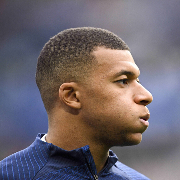 Au micro, il a mis les points sur les i : "Il ne faut pas attendre que ça nous touche personnellement pour agir. Il y en a beaucoup trop qui ont subi du racisme sur un terrain".
MBAPPE Kylian (FRA) - Match de qualifications de l'Euro2024 "France - Grèce (1-0)" au stade de France, le 19 juin 2023. 