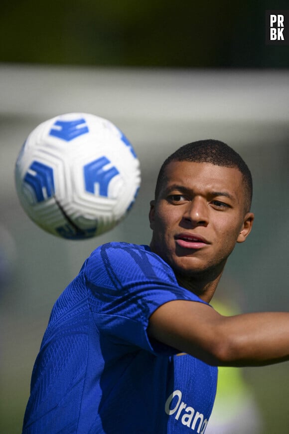 MBAPPE Kylian (FRA) lors d'une séance d'entraînement de l'équipe de France de football pour préparer le match de qualification à l'Euro 2024 contre Gibraltar au centre de formation et centre National du Footbal de Clairefontaine-en-Yvelines, France, le 14 juin 2023. La France affrontera Gibraltar ce vendredi 16 juin à 20h45 au Stade de l'Algarve à Faro-Loulé au Portugal. © Jean-Baptiste Autissier/Panoramic/Bestimage 