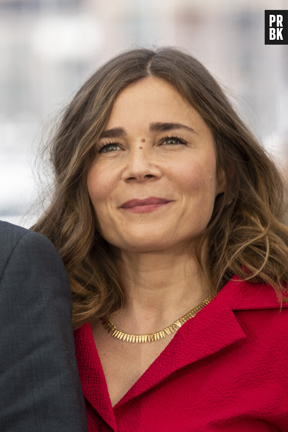 Blanche Gardin - Photocall de "Fumer Fait Tousser (Smoking Causes Coughing)" lors du 75ème Festival International du Film de Cannes, le 21 mai 2022. © Cyril Moreau/Bestimage 