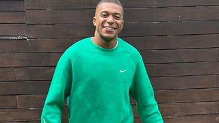 Kylian Mbappé entouré de filles en string... et d'un joueur du Real Madrid : son week-end chaud (et provoc)