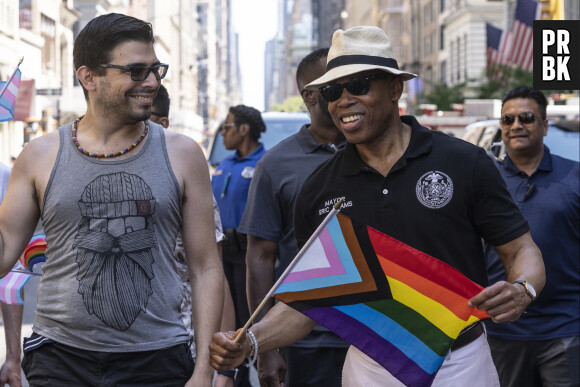 Le maire de New York, Eric Adams lors de la Marche des Fiertés (Gay Pride) à New York City, New York, Etats-Unis, le 26 juin 2022. © Lev Radin/Pacific/Bestimage