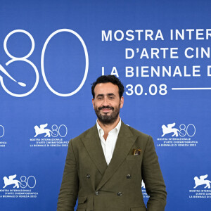 Jonathan Cohen au photocall du film "Making Of" lors du 80ème festival international du film de Venise, La Mostra, à Venise, Italie, le 4 septembre 2023. © Alfonso Catalano/SGP/Bestimage  Celebs attend a photocall for the movie "Making Of" at the 80th Venice International Film Festival on September 4, 2023 in Venice, Italy.