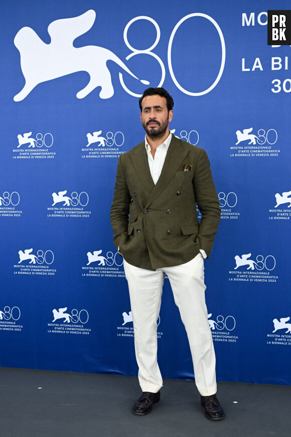 Jonathan Cohen au photocall du film "Making Of" lors du 80ème festival international du film de Venise, La Mostra, à Venise, Italie, le 4 septembre 2023. © Alfonso Catalano/SGP/Bestimage Celebs attend a photocall for the movie "Making Of" at the 80th Venice International Film Festival on September 4, 2023 in Venice, Italy.