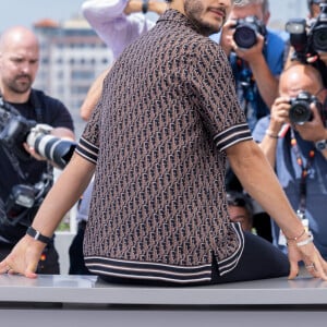 Pierre Niney au photocall de "Mascarade" lors du 75ème Festival International du Film de Cannes, le 28 mai 2022. © Olivier Borde / Bestimage 