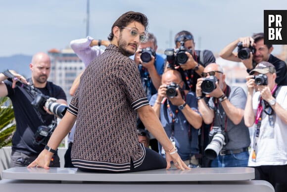 Pierre Niney au photocall de "Mascarade" lors du 75ème Festival International du Film de Cannes, le 28 mai 2022. © Olivier Borde / Bestimage 