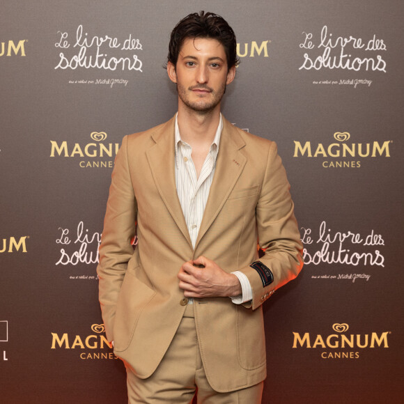 Pierre Niney - Soirée sur la plage Magnum lors du 76ème Festival International du Film de Cannes le 21 mai 2023. © Cannes Magnum/Jeremy Melloul/Bestimage 