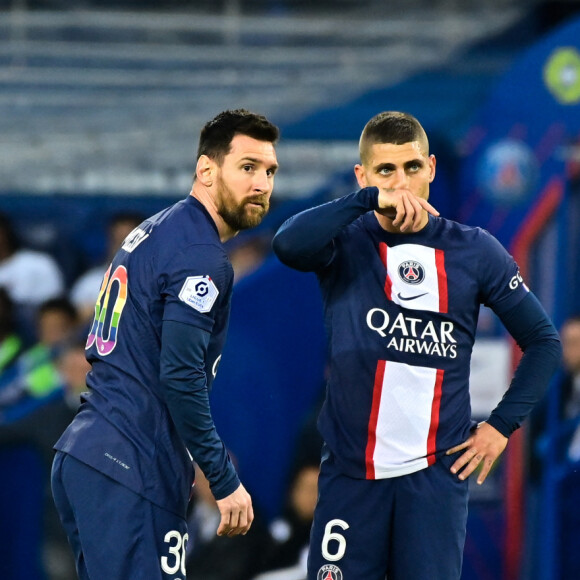 Coup franc - Lionel Leo Messi ( 30 - PSG ) - Marco Verratti ( 6 - PSG ) - - Match de Football Ligue 1 Uber Eats PSG Vs Ajaccio (5-0) au Parc des Princes à Paris le 13 mai 2023. © Federico Pestellini / Panoramic / Bestimage  Soccer game League 1 Uber Eats between PSG vs Ajaccio (5-0) at Parc des Princes on 13/05/2023. 