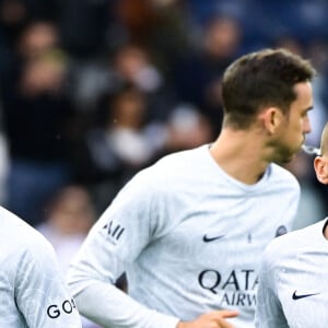 Echauffement - Lionel Leo Messi ( 30 - PSG ) - Marco Verratti ( 6 - PSG ) - - Match de Football Ligue 1 Uber Eats PSG Vs Ajaccio (5-0) au Parc des Princes à Paris le 13 mai 2023. © Federico Pestellini / Panoramic / Bestimage  Soccer game League 1 Uber Eats between PSG vs Ajaccio (5-0) at Parc des Princes on 13/05/2023. 