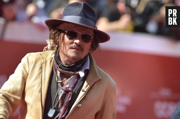 Johnny Depp arrive à la première de Puffins lors de la 16ème édition du festival du film de Rome le 17 octobre 2021. © Rocco Spaziani/Mondadori Portfolio via ZUMA Press / Bestimage  American actor Johnny Depp at Rome Film Fest 2021. Alice nella citt&