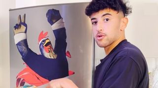 Just Riadh, Superchef ? Il tente le défi de Meta : reproduire le Superfan de la France... en gâteau