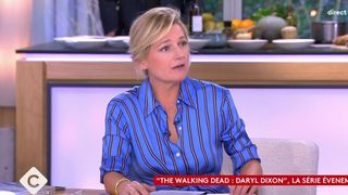 "C'est la catastrophe !" : Anne-Elisabeth Lemoine en panique face à Norman Reedus dans C à vous après un incident technique