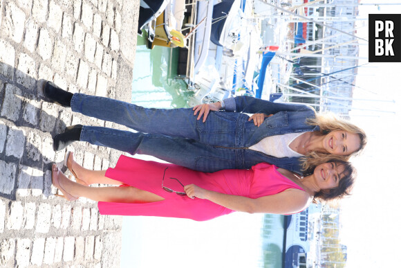 Helene de Fougerolles et Fanny Gilles - Photocall de la série "Sam" lors de la 25ème édition du Festival de la Fiction de la Rochelle. Le 15 septembre 2023 © Denis Guignebourg / Bestimage