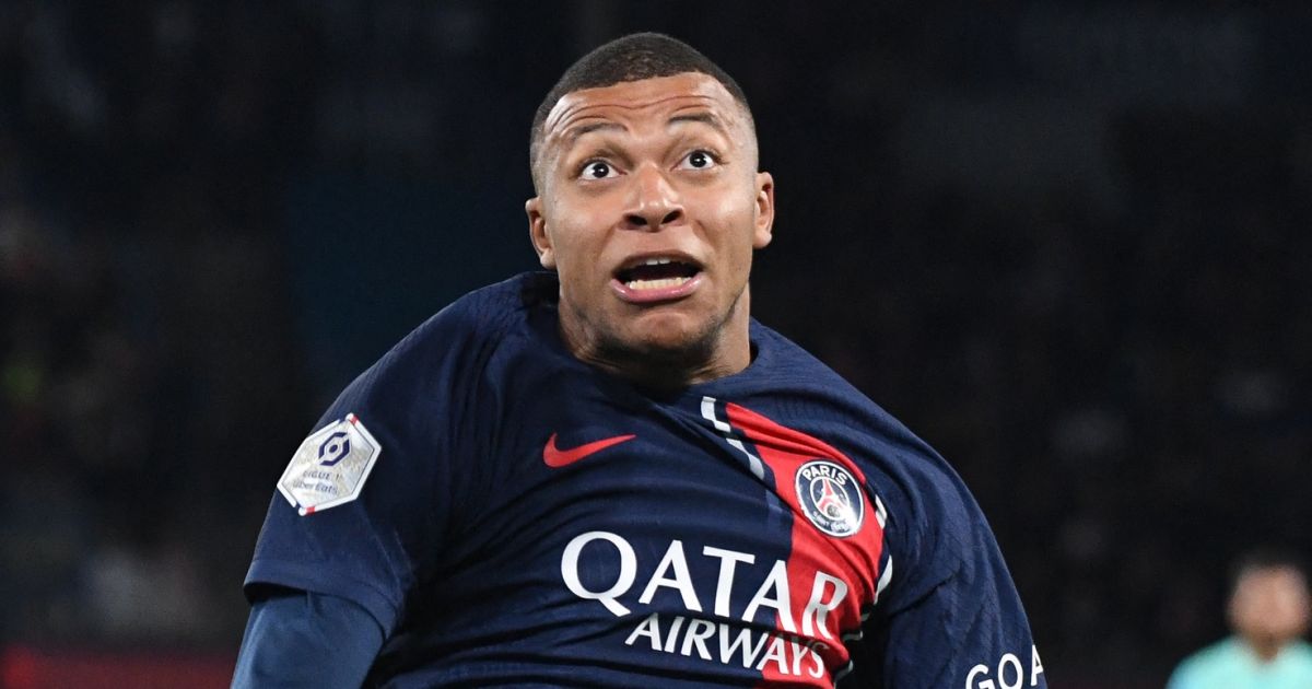 "Ça va gonfler un peu plus le melon" : la LFP fait un cadeau très spécial à Kylian Mbappé (PSG), les supporters pas contents