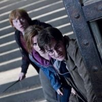 Harry Potter et Les Reliques de la Mort : cette scène coupée aurait pu tout changer au film lors de la bataille finale à Poudlard