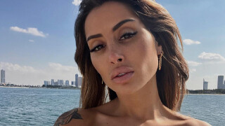"On dirait une poupée de cire" : Océane El Himer poste une série de photos sexy sur Instagram et se fait fracasser par les internautes