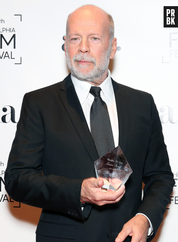 Bruce Willis à la 2ème soirée annuelle Luminere Award de M. Night Shyamalan au 26ème Festival du Film de Philadelphie, le 26 octobre 2017