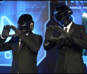 Info - Les "Daft Punk" annoncent leur séparation après 28 ans de collaboration - LE GROUPE DAFT PUNK - PREMIERE MONDIALE DU FILM "TRON" A HOLLYWOOD