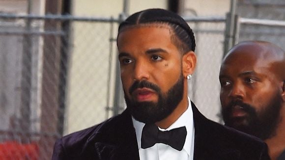 "Le sabre laser" : une sextape de Drake fuite sur les réseaux sociaux, les internautes sont sous le choc