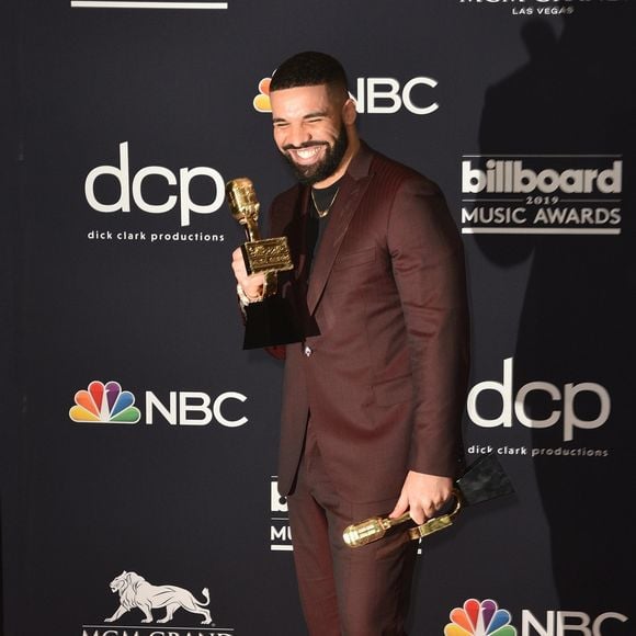Drake dans la press room des "2019 Billboards Music Awards", à Las Vegas.