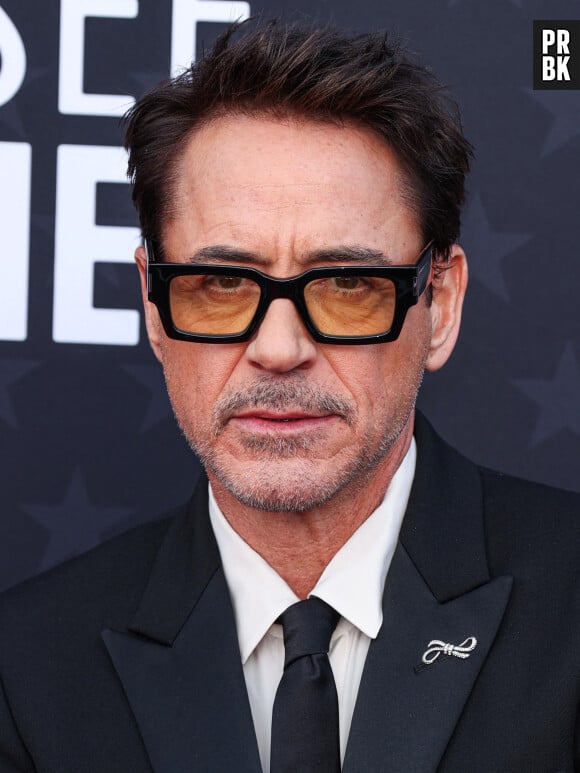 Robert Downey Jr. - Les célébrités lors de la 29ème cérémonie des "Critics' Choice Awards" à Los Angeles le 14 janvier 2024.  