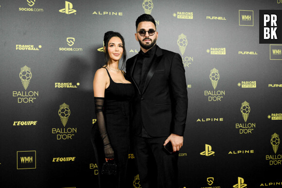Nabilla (Benattia) et son mari Thomas Vergara au photocall de la 66ème cérémonie du Ballon d’Or au Théâtre du Chatelet à Paris le 17 octobre 2022.
