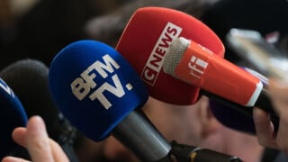 "C'est un lavage de cerveau" : un chroniqueur de BFMTV se paye CNews en direct en pleine guerre d'audience des chaînes info