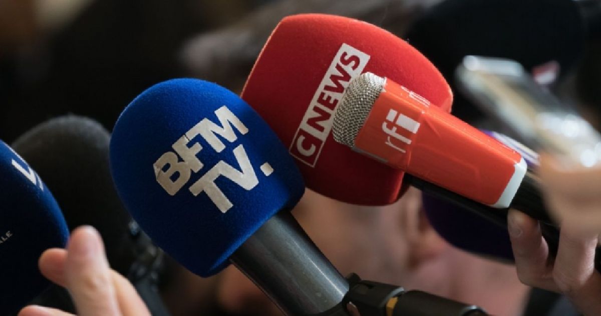 "C'est un lavage de cerveau" : un chroniqueur de BFMTV se paye CNews en direct en pleine guerre d'audience des chaînes info