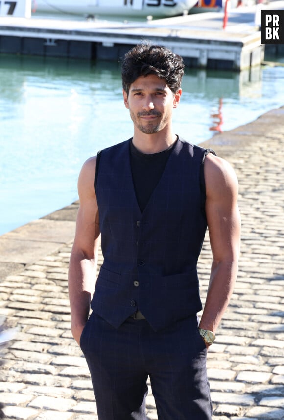 Vinnie Dargaud lors du photocall de la série "Scènes de ménages" lors de la 25ème édition du Festival de la fiction de la Rochelle, France, le 13 septembre 2023. © Denis Guignebourg/BestImage 