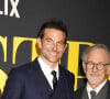 Bradley Cooper et Steven Spielberg à la projection spéciale de "Maestro" de Netflix au Academy Museum of Motion Pictures à Los Angeles