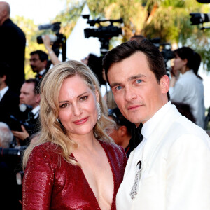 Aimee Mullins, Rupert Friend - Montée des marches du film « Asteroid City » lors du 76ème Festival International du Film de Cannes, au Palais des Festivals à Cannes. Le 23 mai 2023 © Jacovides-Moreau / Bestimage