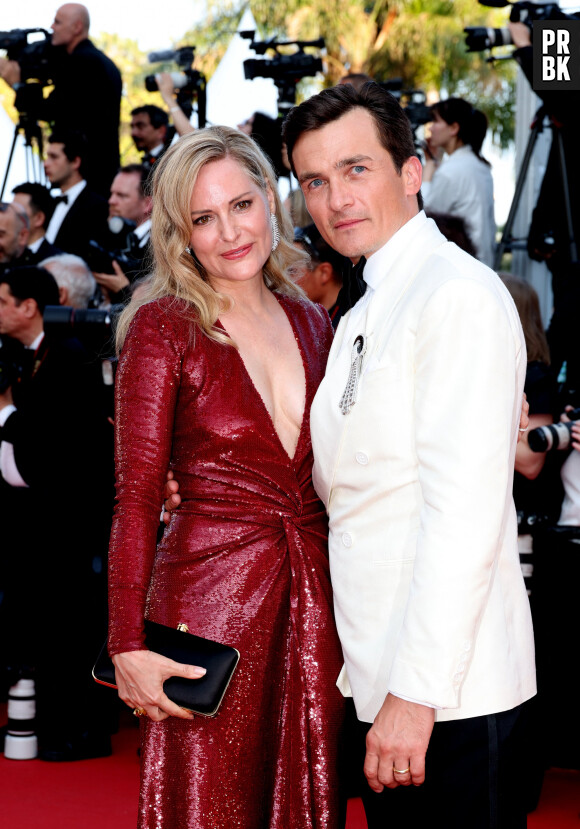 Aimee Mullins, Rupert Friend - Montée des marches du film « Asteroid City » lors du 76ème Festival International du Film de Cannes, au Palais des Festivals à Cannes. Le 23 mai 2023 © Jacovides-Moreau / Bestimage