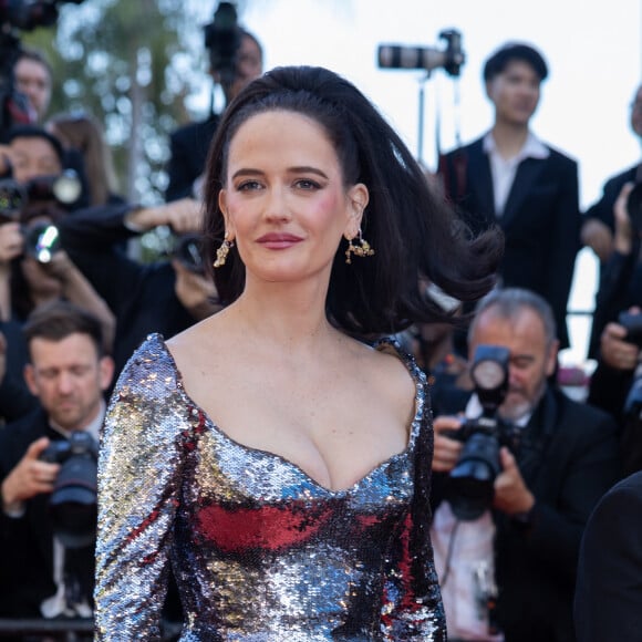 Eva Green - Montée des marches pour la cérémonie de clôture du 77ème Festival International du Film de Cannes au Palais des Festivals à Cannes. Le 25 mai 2024 © Olivier Borde / Bestimage