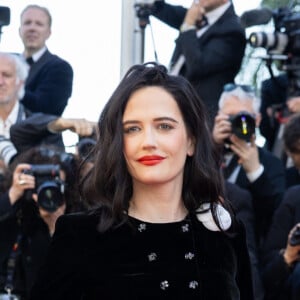 Eva Green - Montée des marches du film « Emilia Perez » lors du 77ème Festival International du Film de Cannes, au Palais des Festivals à Cannes. Le 18 mai 2024 © Olivier Borde / Bestimage