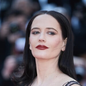 Eva Green - Montée des marches du film « Kinds of Kindness » lors du 77ème Festival International du Film de Cannes, au Palais des Festivals à Cannes. Le 17 mai 2024 © Jacovides-Moreau / Bestimage