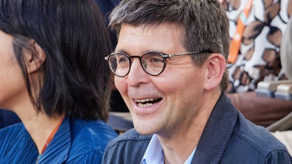 Accusé d'être colérique, irrespectueux et humiliant, un célèbre animateur télé se défend : "Cela fait partie de mon boulot"