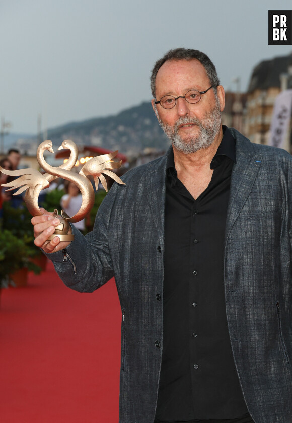 Jean Reno sur le tapis rouge du prix du court métrage lors du 37ème festival du film de Cabourg (37ème journées romantiques du 14 au 18 juin 2023), à Cabourg. © Coadic Guirec/Bestimage