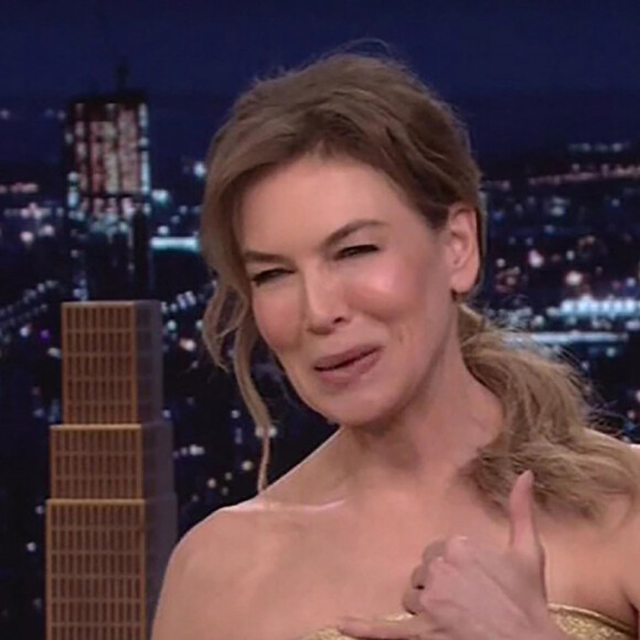 Renée Zellweger sur le plateau de l'émission "The Tonight Show Starring Jimmy Fallon" à New York, le 8 mars 2022.