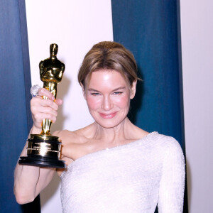 Zellweger, lauréate du prix de l'actrice dans un rôle principal pour "Judy" - People à la soirée "Vanity Fair Oscar Party" après la 92ème cérémonie des Oscars 2020 au Wallis Annenberg Center for the Performing Arts à Los Angeles, le 9 février 2020. © Imagespace via ZUMA Wire/Bestimage