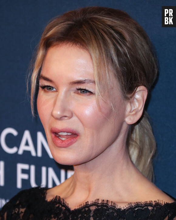 Renee Zellweger au photocall de la soirée "Women's Cancer Research Fund" à Los Angeles, le 27 février 2020.