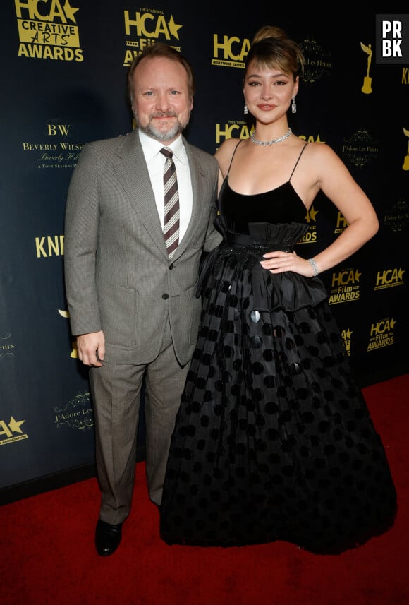 Rian Johnson, Madelyn Cline. - Les célébrités lors de la cérémonie "Hollywood Critics Association's HCA Film Awards" à Beverly Hills.