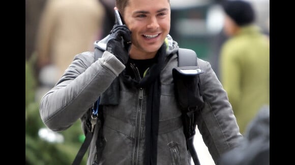 Zac Efron ... Trop craquant sur le tournage de New Year's Eve (photos)