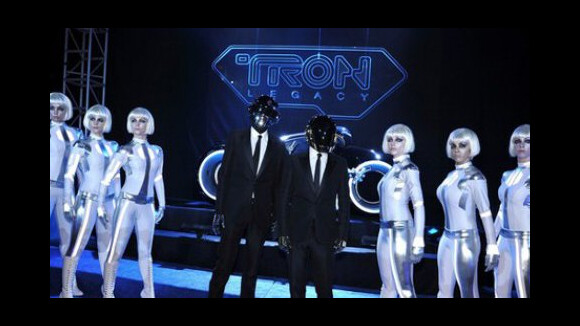 Daft Punk ... Fall, extrait de Tron Legacy Reconfigured (AUDIO)