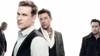Blue ... I Can, le clip promo pour l'Eurovision 2011