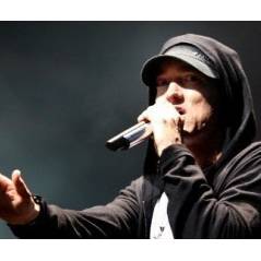 Eminem VIDEO ... Il se suicide dans Space Bound, son nouveau clip